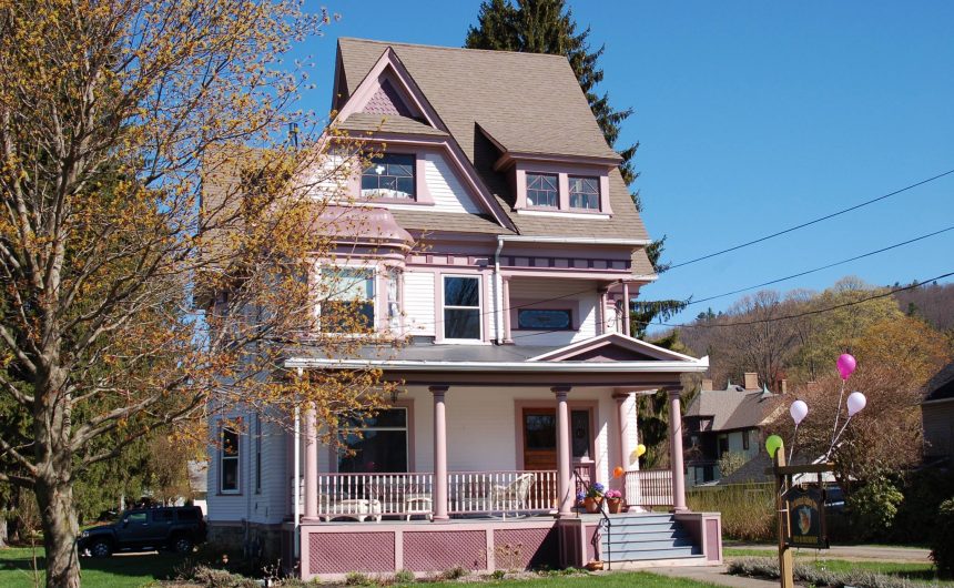 enchantedvalleyinn Carl Vahl’s Dining For Smiles